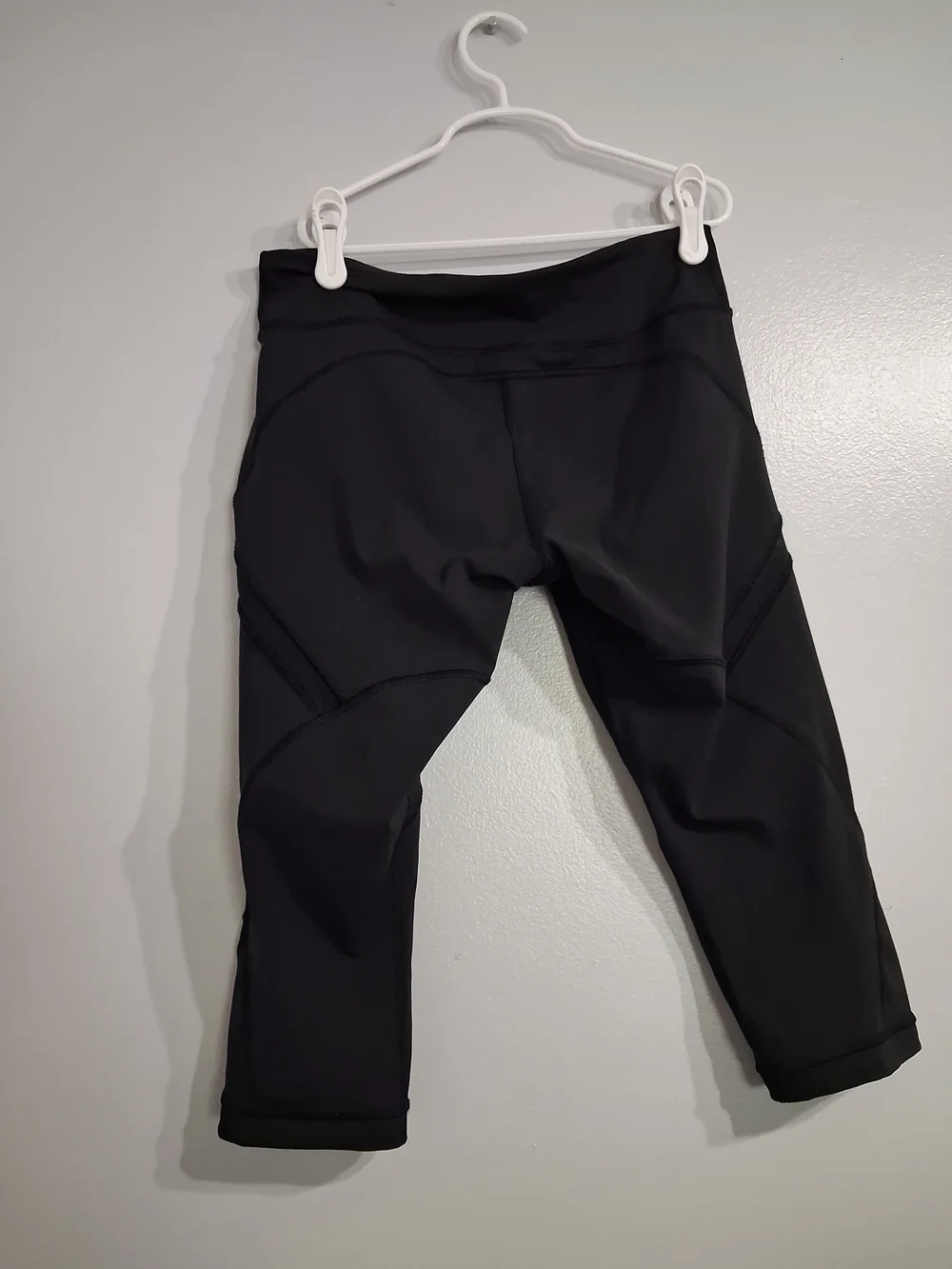 lululemon athletica Black Capri Workout Leggings